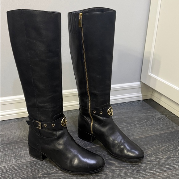 MICHEAL Micheal Kors tall black leather riding boots. - Picture 2 of 8
